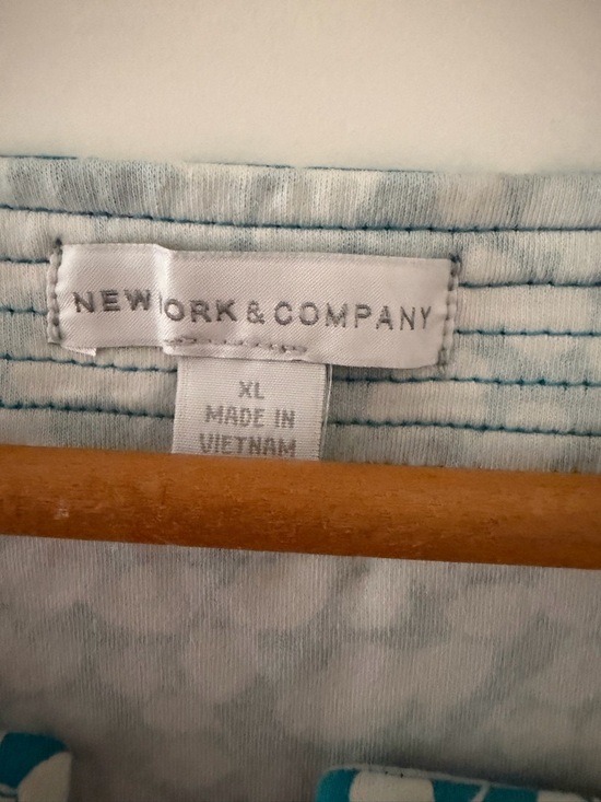 New York & Co. Sleeveless Shift Dress - Picture 2 of 2